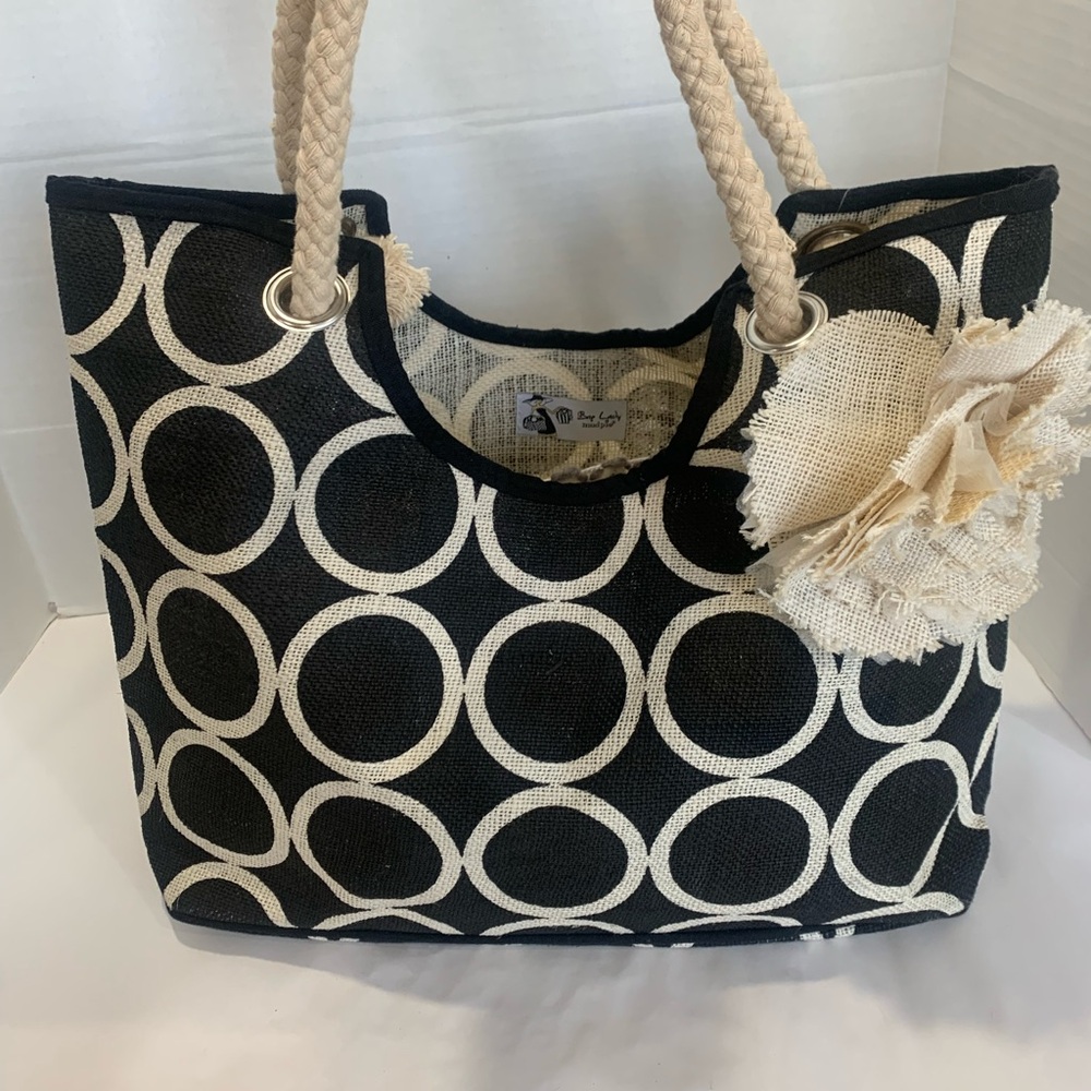 MUD PIE gorgeous burlap beach bag with big cream flower accent and rope handle